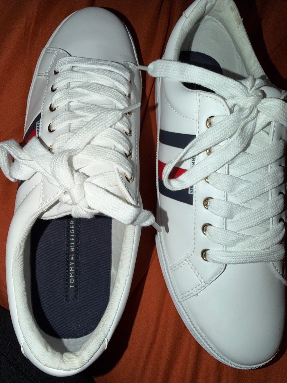 Tommy Hilfiger White Low-Top Sneakers with Navy and Red Stripe